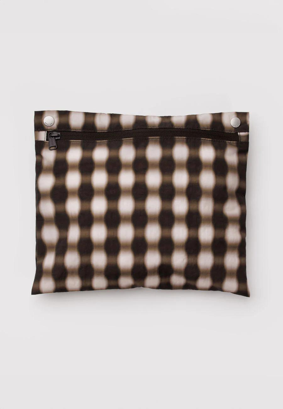 Baggu Cloud Carry-On  Blurred Gingham Brown - Image 5