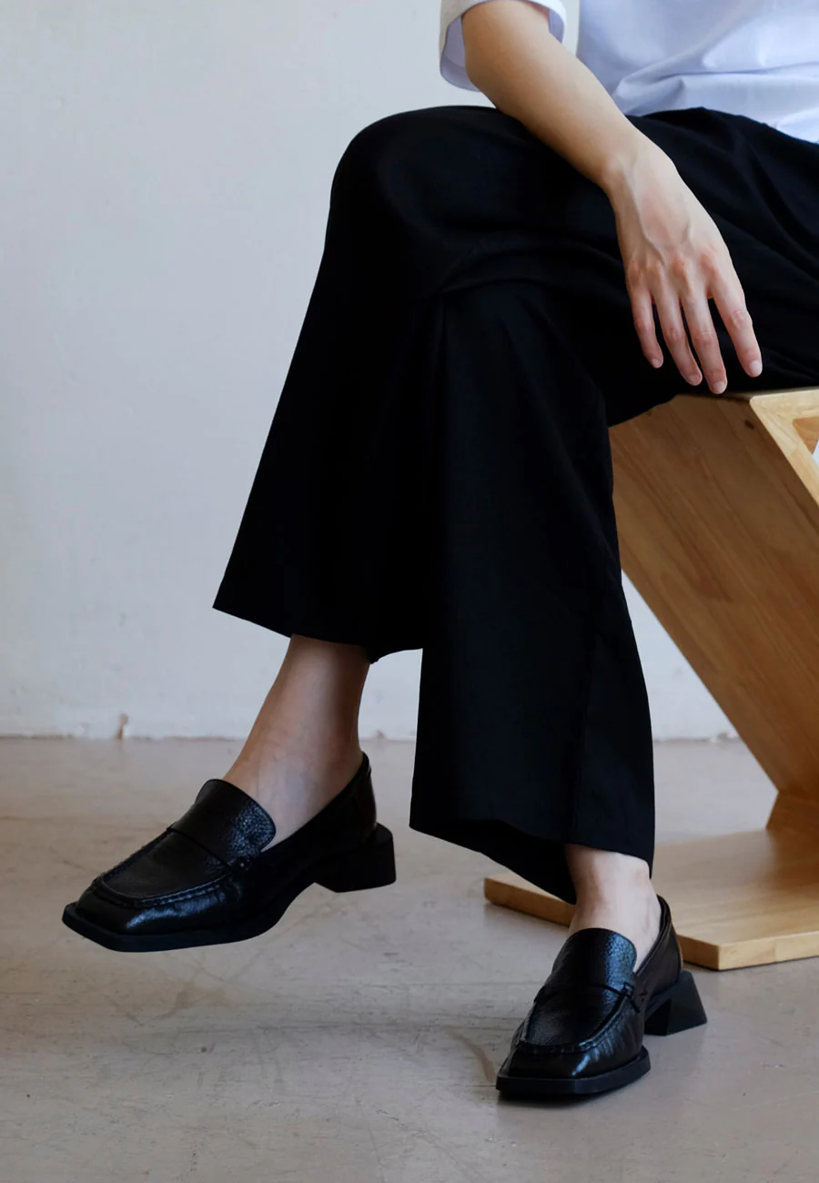 Commonplace Essentials Chelsea Loafer Black Leather - Image 2