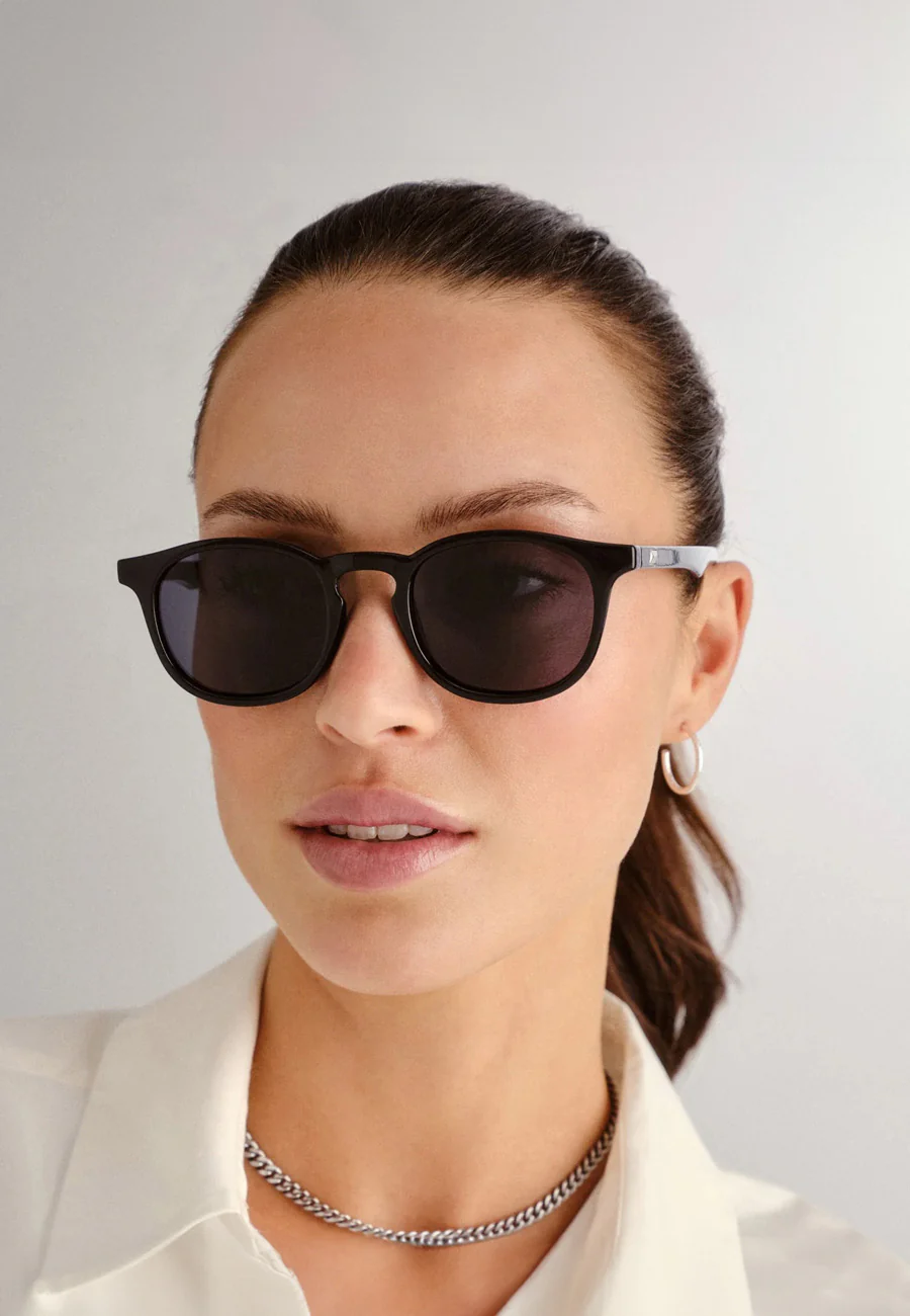 Le Specs Club Royale Black - Image 6
