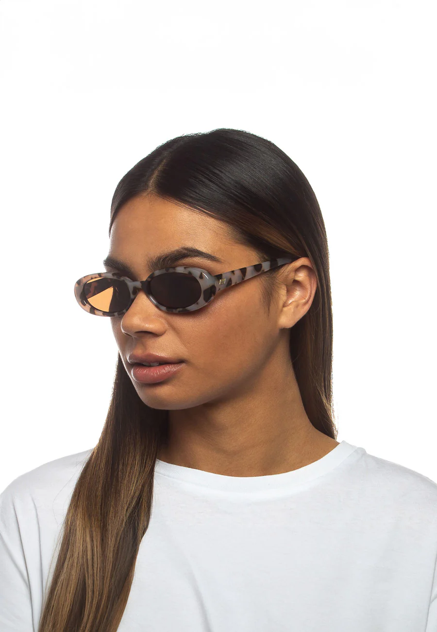 Le Specs Outta Love Cookie Tort - Image 4
